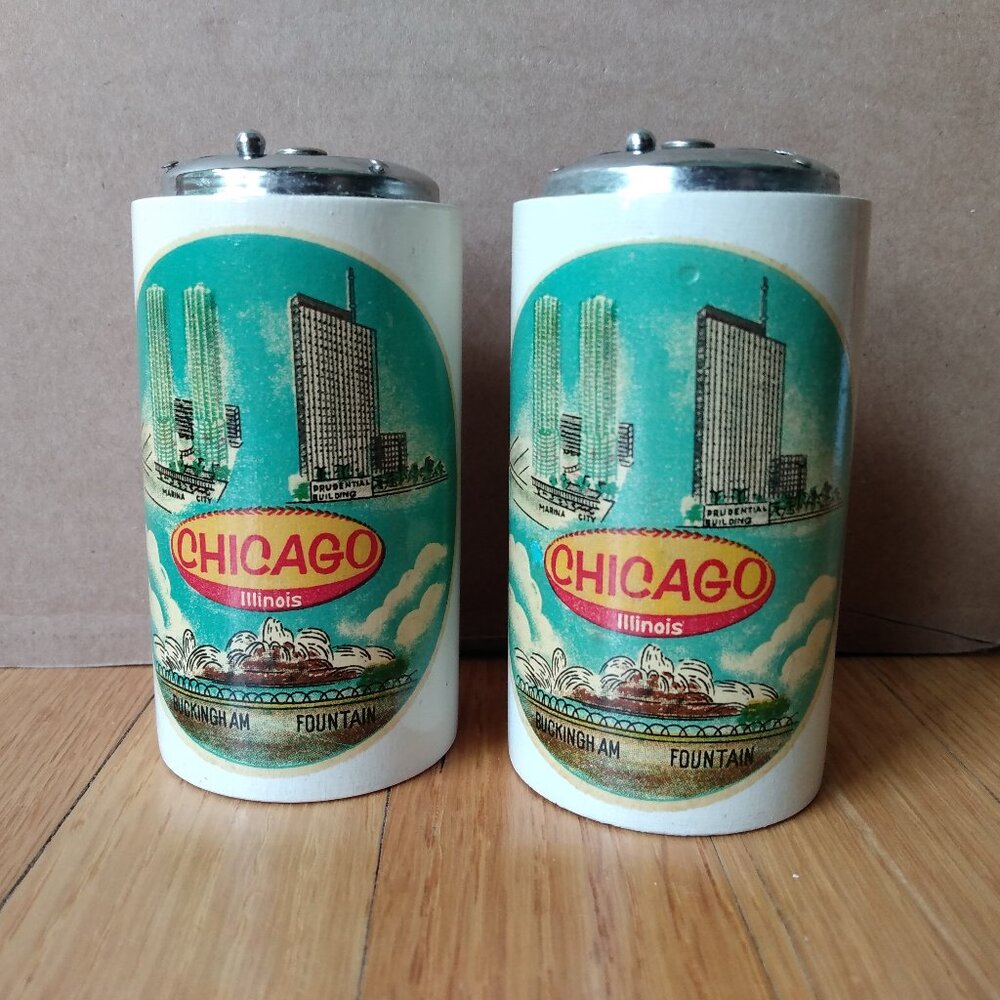 Vintage Salt and Pepper Shakers Chicago Illinois Souvenir Wood S&P Retro Kitchen
